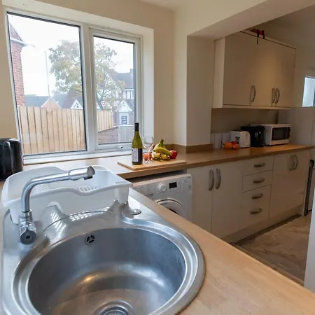 Og Retreat Home- Contractor And Family Friendly- Free Wi-fi, Free Parking Holiday home